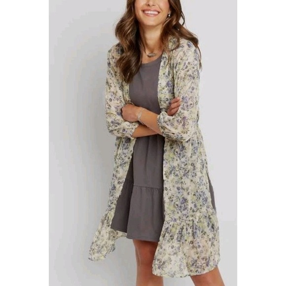 Maurices Tops - Maurices Floral Semi Sheer Duster Kimono Size L Ruffle Hem Boho